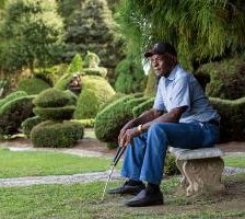 Pearl Fryar in his Topiary Garden in 2013 - Richard Ellis/Getty Images News/Getty Images